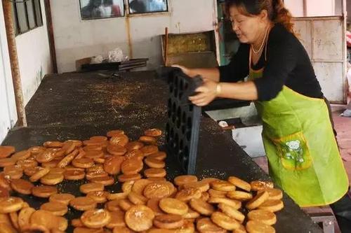 中秋民俗之朔州传统美食——右玉月饼制作