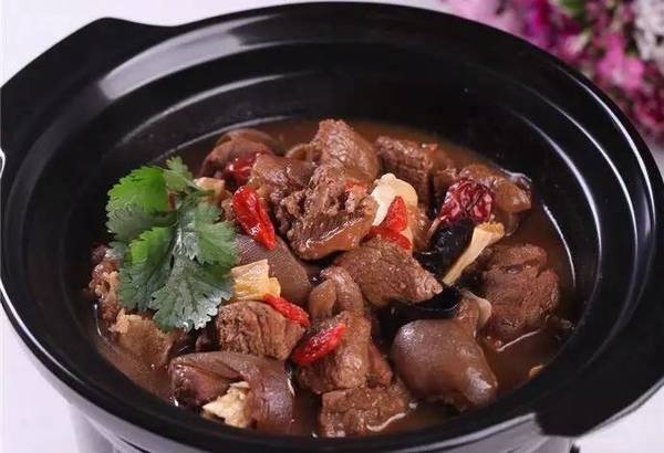 猴头菇煨兔肉