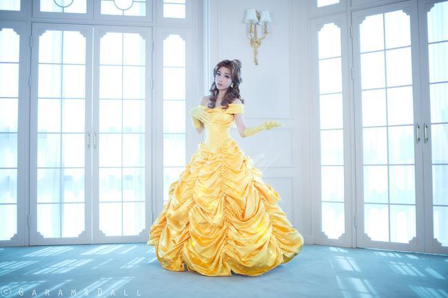 [ cos ] 满满的高贵典雅气息cos《美女与野兽》贝儿公主