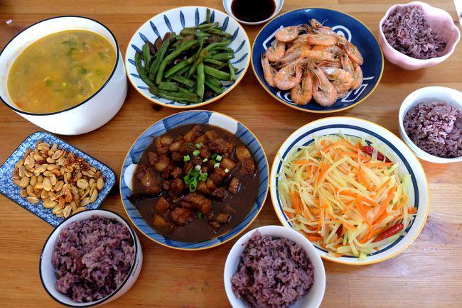 生活需要仪式感,周末做一桌家常饭菜,四菜一汤简单好吃,真香