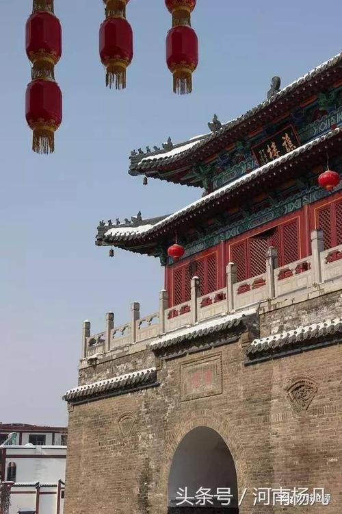 临颍老乡拍摄临颍县鼓楼雪后景色,鼓楼就是这么美!