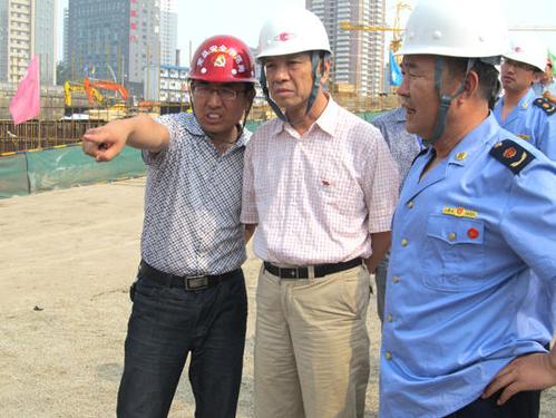 汤涛在小店区调研基层党建工作期间,听取了恒实集团党委党建工作汇报