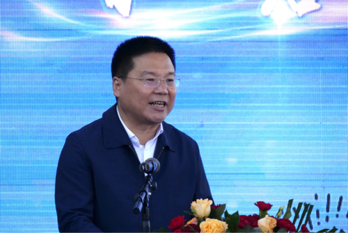 延安市委副书记,政法委书记严汉平致辞