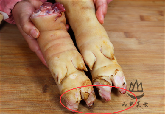 买猪蹄时,要分清"前蹄"和"后蹄",相差很大,买错等于浪费钱