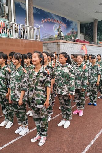 邵阳市第二中学538班军训掠影