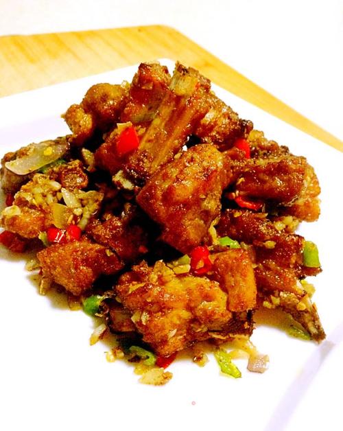 蒜香骨家常的做法