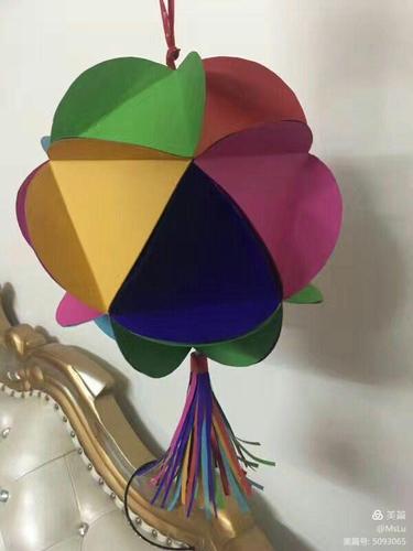 三月三的绣球制作展