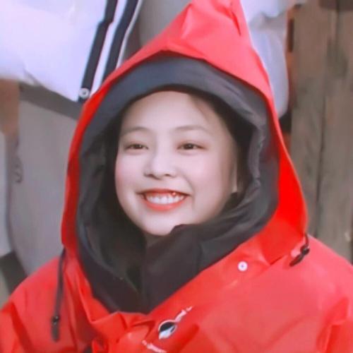 头像女 black pink/jennie