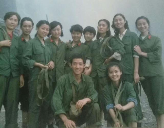 老山战场真实女兵芳华(照片来源网络如不同意转发请联系删除)