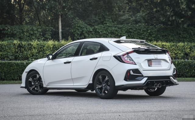 两厢思域1.5t手动版本来了,深度试驾后,优缺点都在这