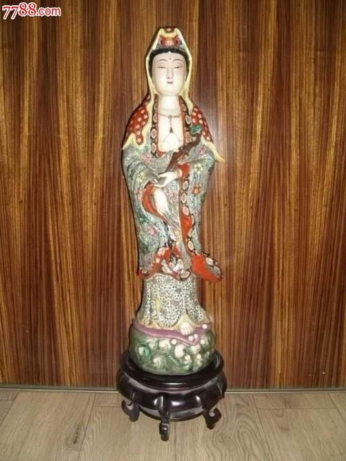 曾龙升大师瓷塑观音菩萨