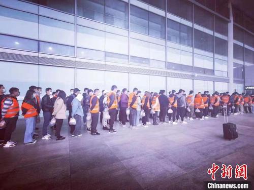 上海警方一举捣毁搭建虚假虚拟币平台实施诈骗团伙