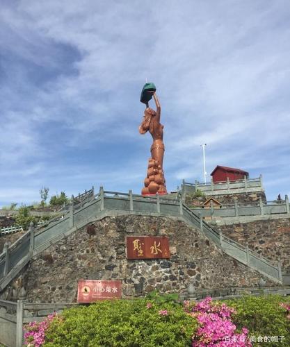 女娲山风景区湖北省十堰市竹山县