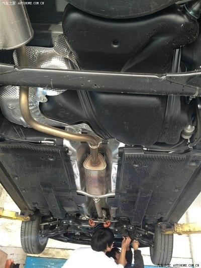 这个事13款的桑塔纳       