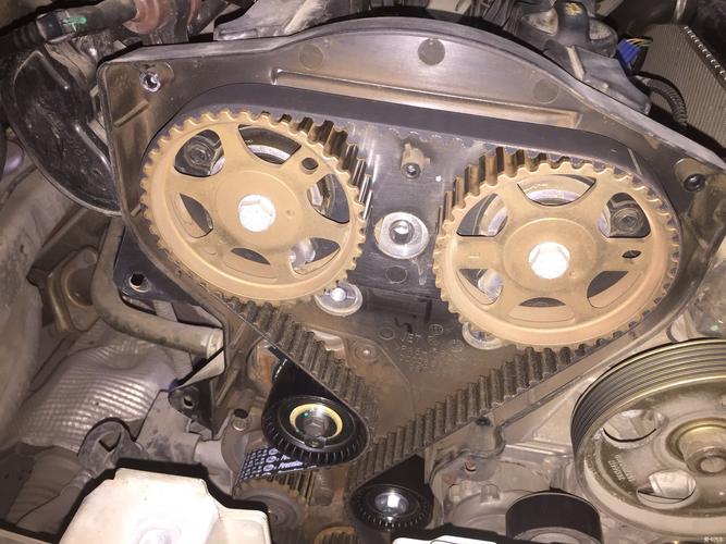 > 老兵更换世嘉1.6发动机正时套件