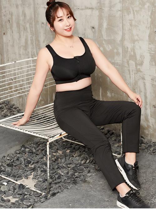 大码运动内衣女防震大胸显小胖mm妹妹跑步文胸聚拢定型背心200斤