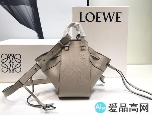 loewe迷你吊床包好用吗?罗意威hammock mini 尺寸和