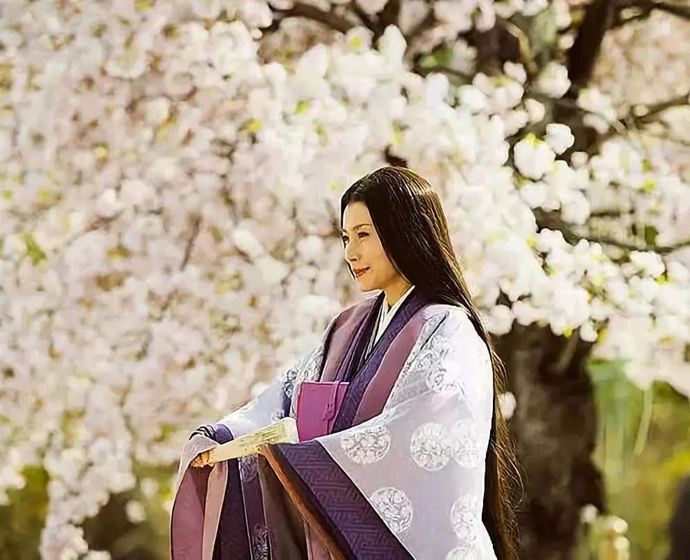 源氏物语日本古典文学的物哀审美