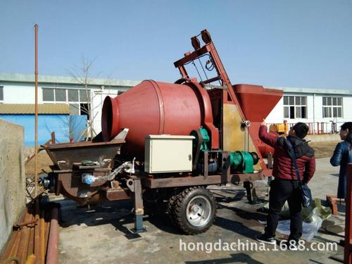 混凝土搅拌机带输送泵 柴油搅拌泵车载搅拌拖泵 搅拌泵送一体机