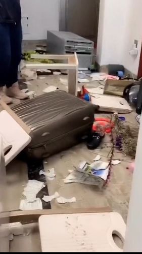 结婚才一年 家里被砸的乱七八槽_结婚_情感_两性