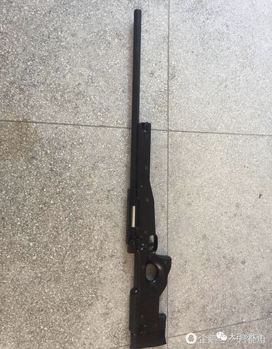 大石派出所在缉枪治爆行动中查获一支仿真步枪