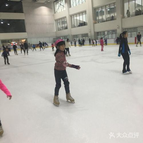 陈露国际冰上中心