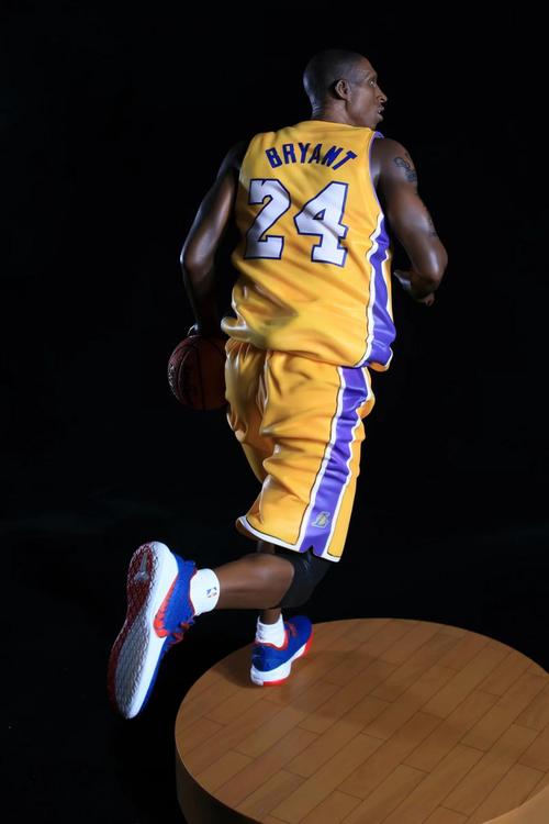 科比24号手办纪念品模型人偶nba篮球明星kobebryant黑曼巴1/6摆件