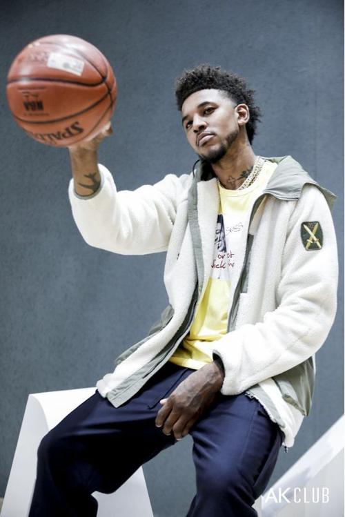 尼克-杨问号脸的背后,到底是个怎样有趣的灵魂