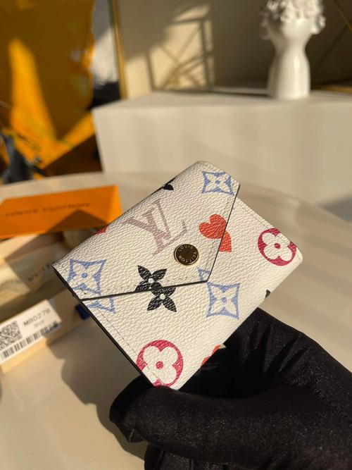 louisvuittonlvm80278gameonzoe白三彩扑克牌钱包