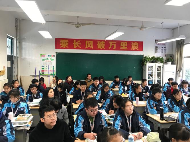 【和美·青春】巧匠呕心雕美玉,名师沥血育英才 —— 记金华市青春