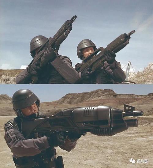 流浪地球中的未来枪械下盘点对比西方科幻电影中的枪械