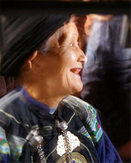 最后一位压寨夫人杨炳莲,有多美?快看看她复原后的年轻照吧
