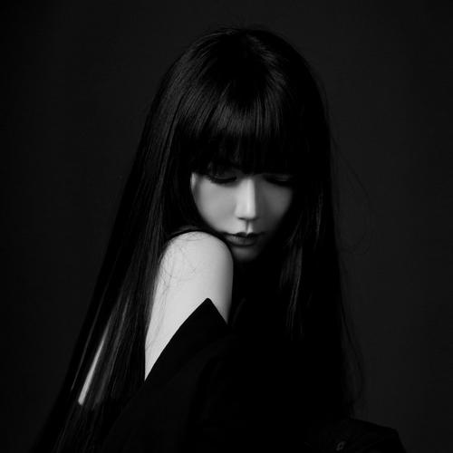 黑白头像女生头像 dt三色堇儿