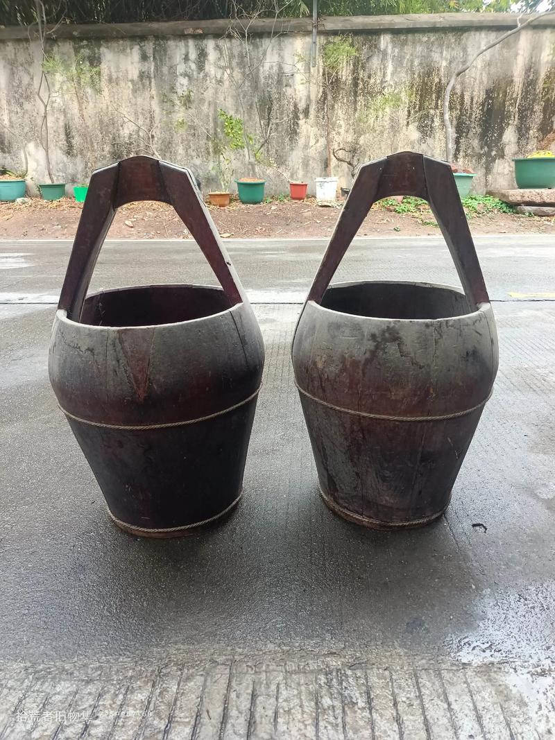 5060年代实木手工制作老木桶老水桶两对.民俗博物馆怀旧空间