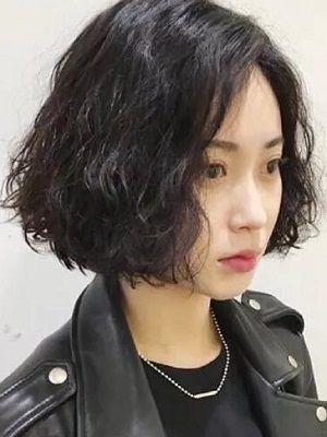 清爽感十足的齐耳短发 让你可爱又减龄