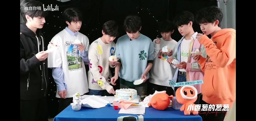 复盘宋亚轩生日 蛋糕那些事