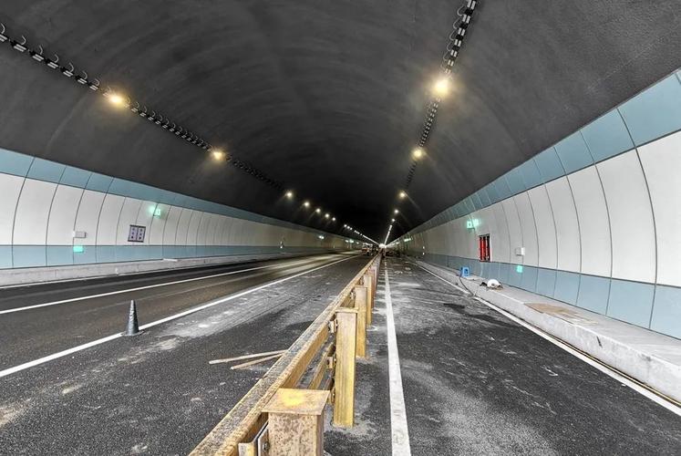 全国最长公路拓宽隧道福马路鼓山隧道工程采用金强ett装饰板