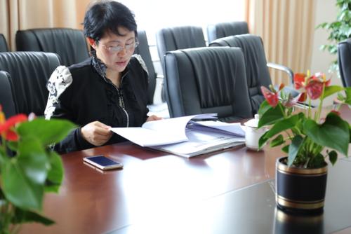 毕节市生态环境局织金分局局长杨露督导全县中央环保督察问题整改工作