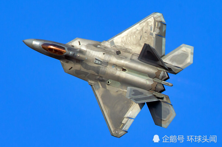 f22机载翻盖式火神炮细节,与机身融为一体,很难被找到