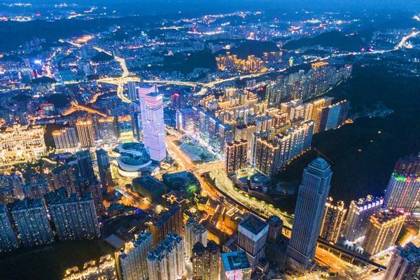 贵阳入选《中国潮经济·2020网红城市百强榜单》——花果园"网红基因"