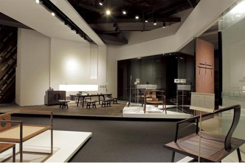 洪卫大师携获德国红点设计大奖作品进驻华作天成