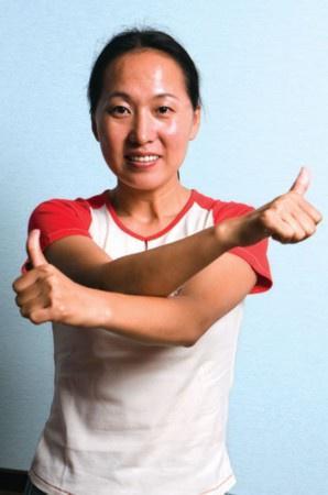 田径一姐王军霞:和丈夫结婚一天就离婚,如今46岁带三