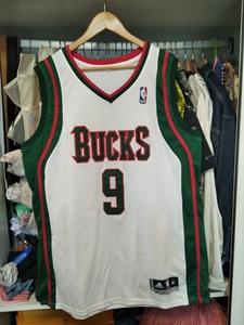 markallen23淘宝nba球星卡 易建联50编限量rc新秀暴力patch球衣地板