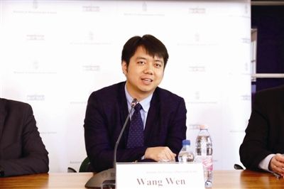 中国人民大学重阳金融研究院执行院长王文