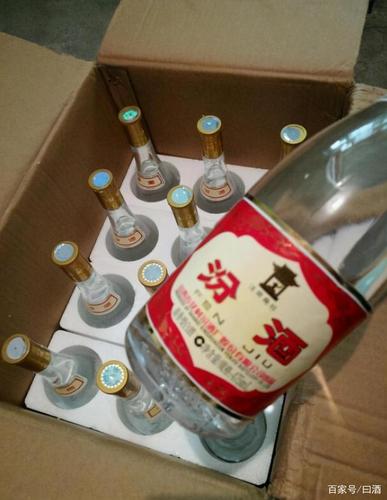 同为汾酒嫡系,为何黄盖玻汾稳压红盖玻汾?真长见识了