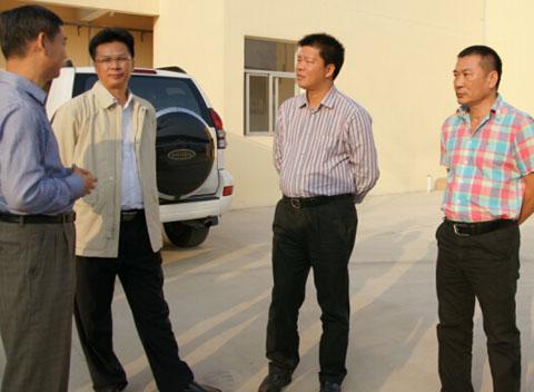 卫树强主席,吴成智副总裁一行到宝安客运中心等企业检查安全生产工作