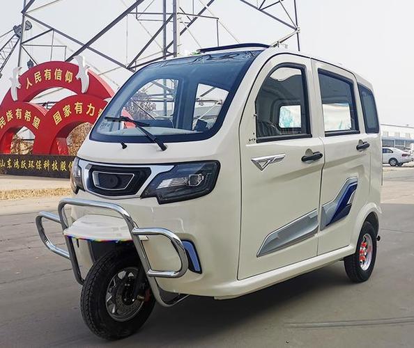 世纪风a3电动三轮面包车国标可上牌5门3座设计