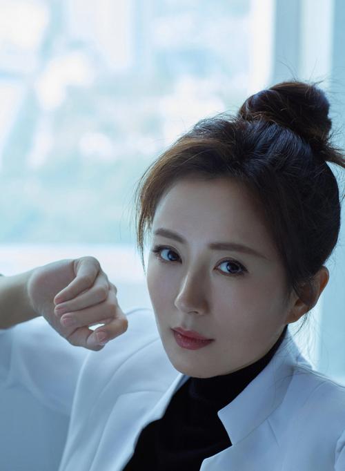 34岁意外怀孕老公身份成谜杨童舒隐婚的背后经历了什么