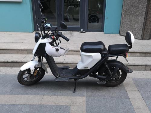 (已出)原价4399小牛uqi电动车3600元转让!