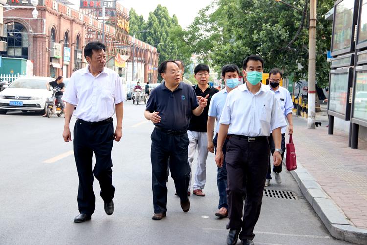 济宁市人大常委会 人大要闻 陈国华督导检查第22网格